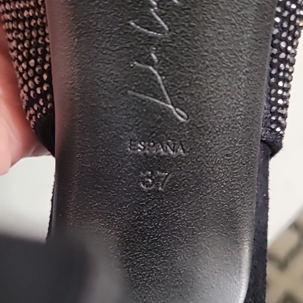 Lola Cruz Jewel Shoes - Picture 9 of 10